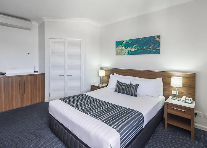 Ocean Centre Hotel