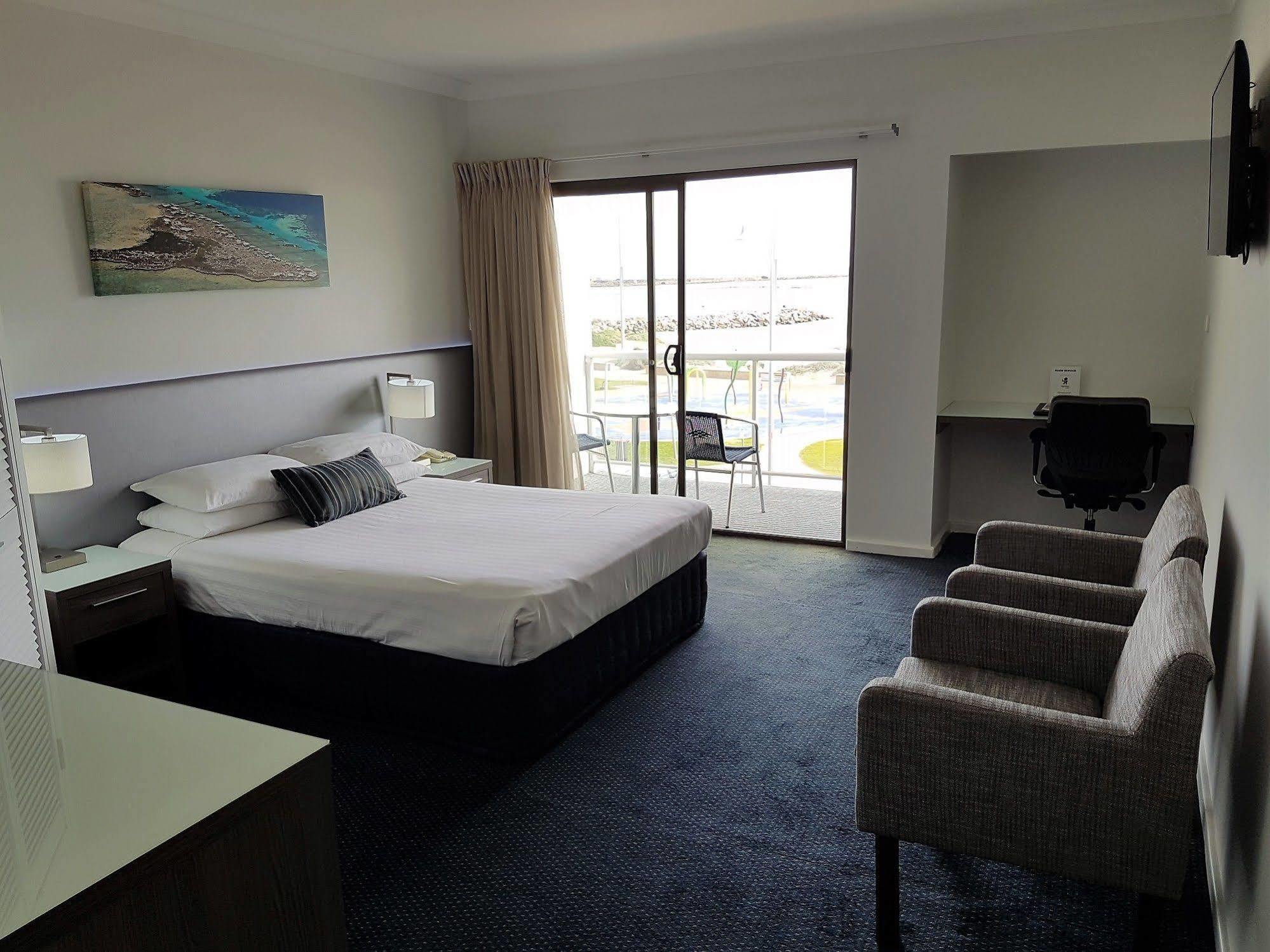 Hotel Ocean Centre 4*
